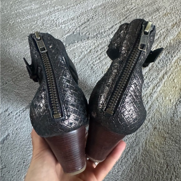 Ugg Char Mar Ankle Strap Black braided Leather Mini Wedge Sandals Size 8 - Picture 9 of 9